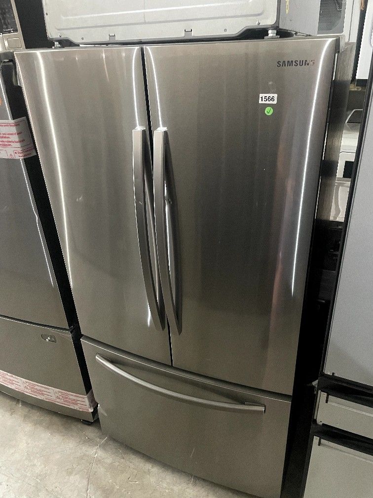 SAMSUNG 36” FRENCH DOOR REFRIGERATOR STAINLESS STEEL DENTED $800