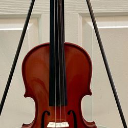  New Cremona Student SV- 150 3/4 Size Violin with Case Im asking $175 or best offer!  Translucent brown finish. Ebony fingerboard.bridge.  Polished hi