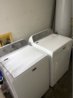 Maytag washer and dryer set
