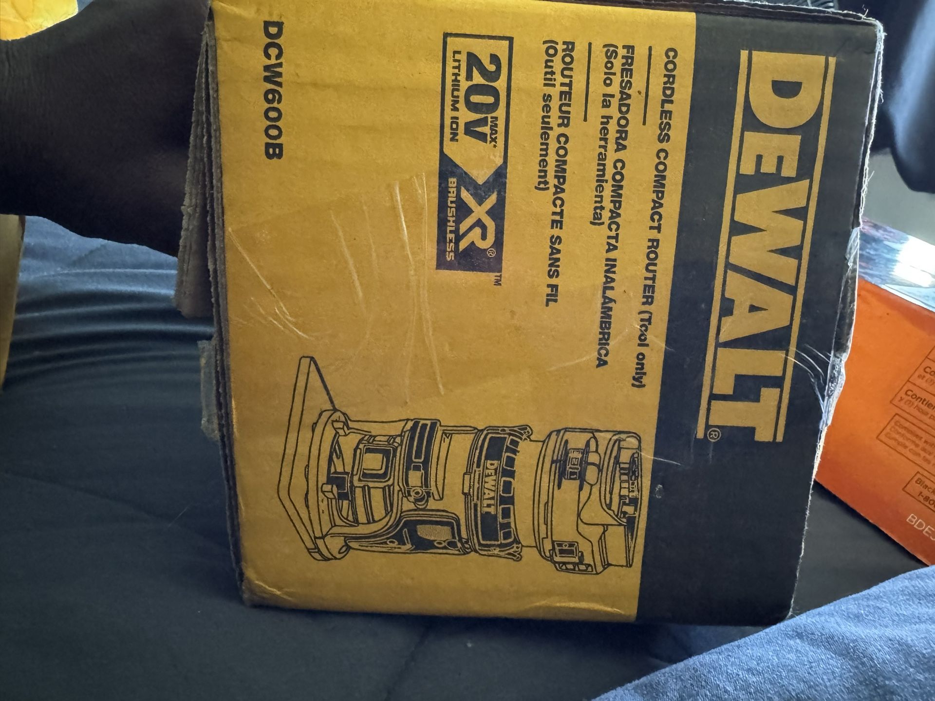 DeWalt DCW600B 20V MAX* XR® Brushless Cordless Compact Router, (Tool Only)