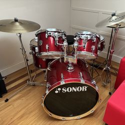 Sonor drum set and sabian cymbal pack