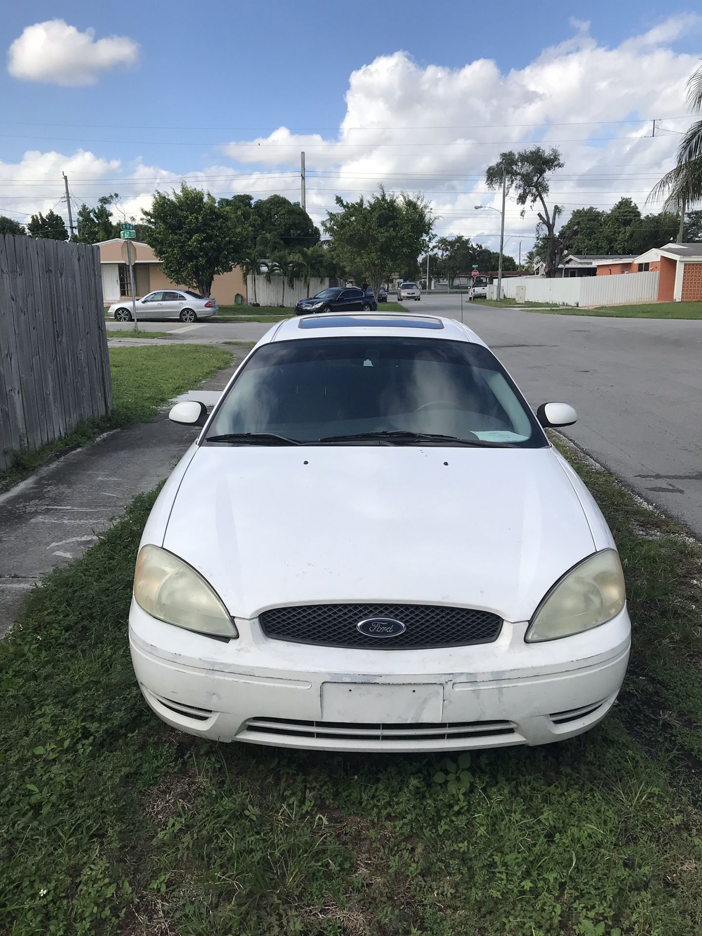 2005 Ford Taurus