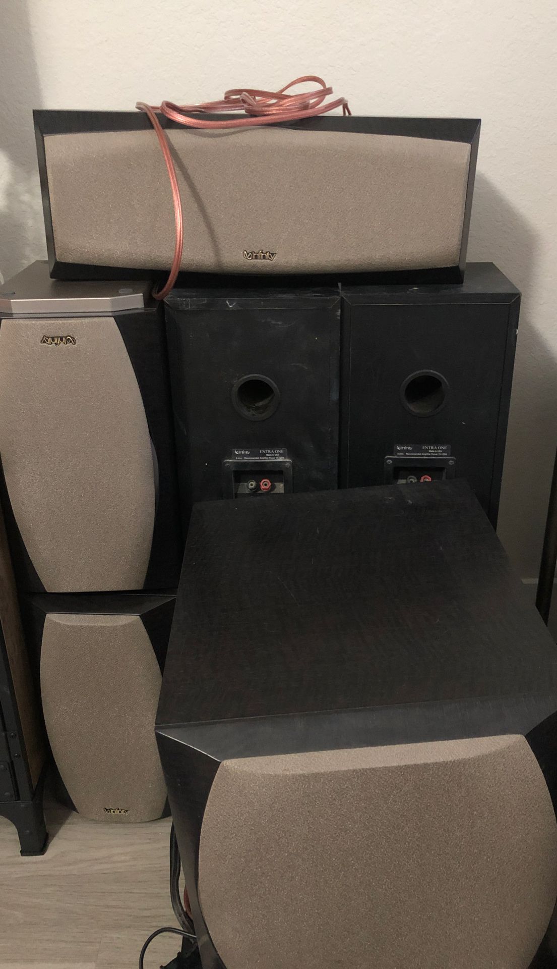 Onkyo system with infinity 7 speakers + 1 subwoofer