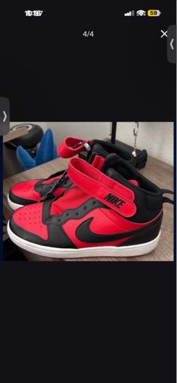 Nike Mid-Top Sneakers