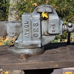 Athol ( Starrett) 623 Bench Vise 