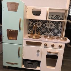 Kids Play Kitchen 