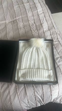 Gorro y bufanda nuevos