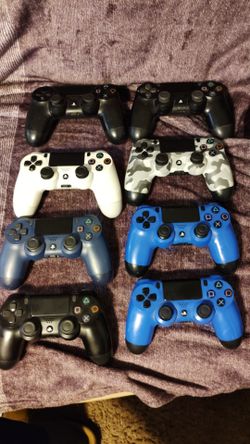 8 PS4 controllers