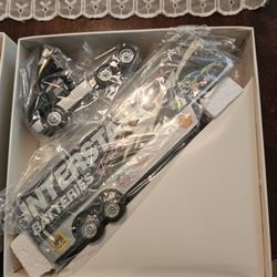 Winross 1/64 Die Cast Trucks 