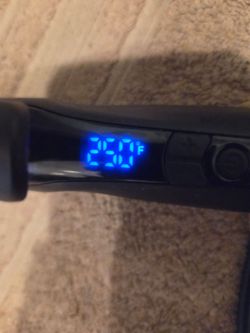 Hautehouse curling iron... 35 watt, adjustable up to 450°