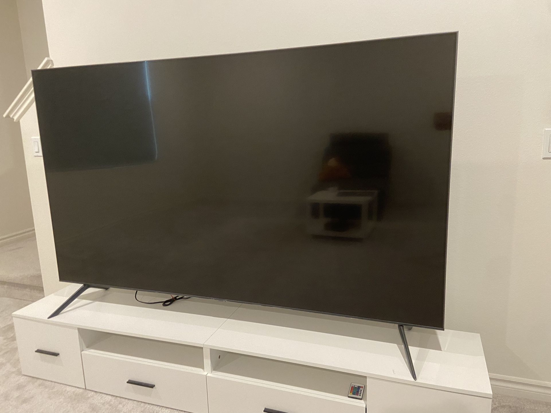 Samsung 82in tv