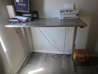 Free Power Height Adjustable Desk