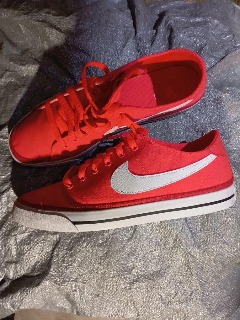 Nike Women's Sz 10 Court Legacy Shoes