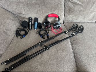 Podcast/Streaming Mic Kit - 2 Mics + Arms + Headphones 🎙️ $60  OBO