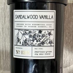Leoben Co. Sandalwood Vanilla Candle