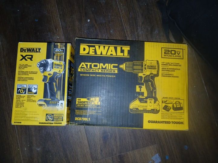 DEWALT XR DRILL & ATOMIC COMPACT DRILL
