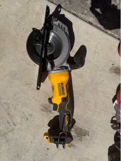 DEWALT  20V MAX* Circular Saw Kit, 4-1/2-Inch