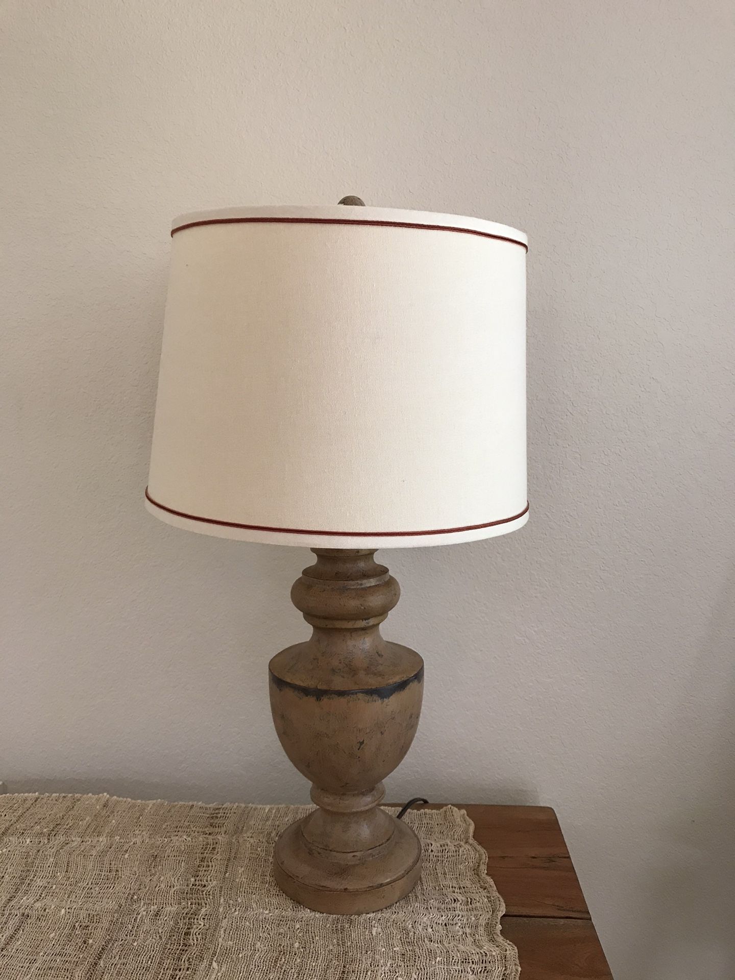 Table lamp