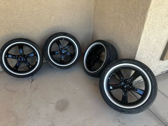 19" Staggered TSW Jarama Wheels & Tires - 19x8 / 19x9.5 (Gloss Black)