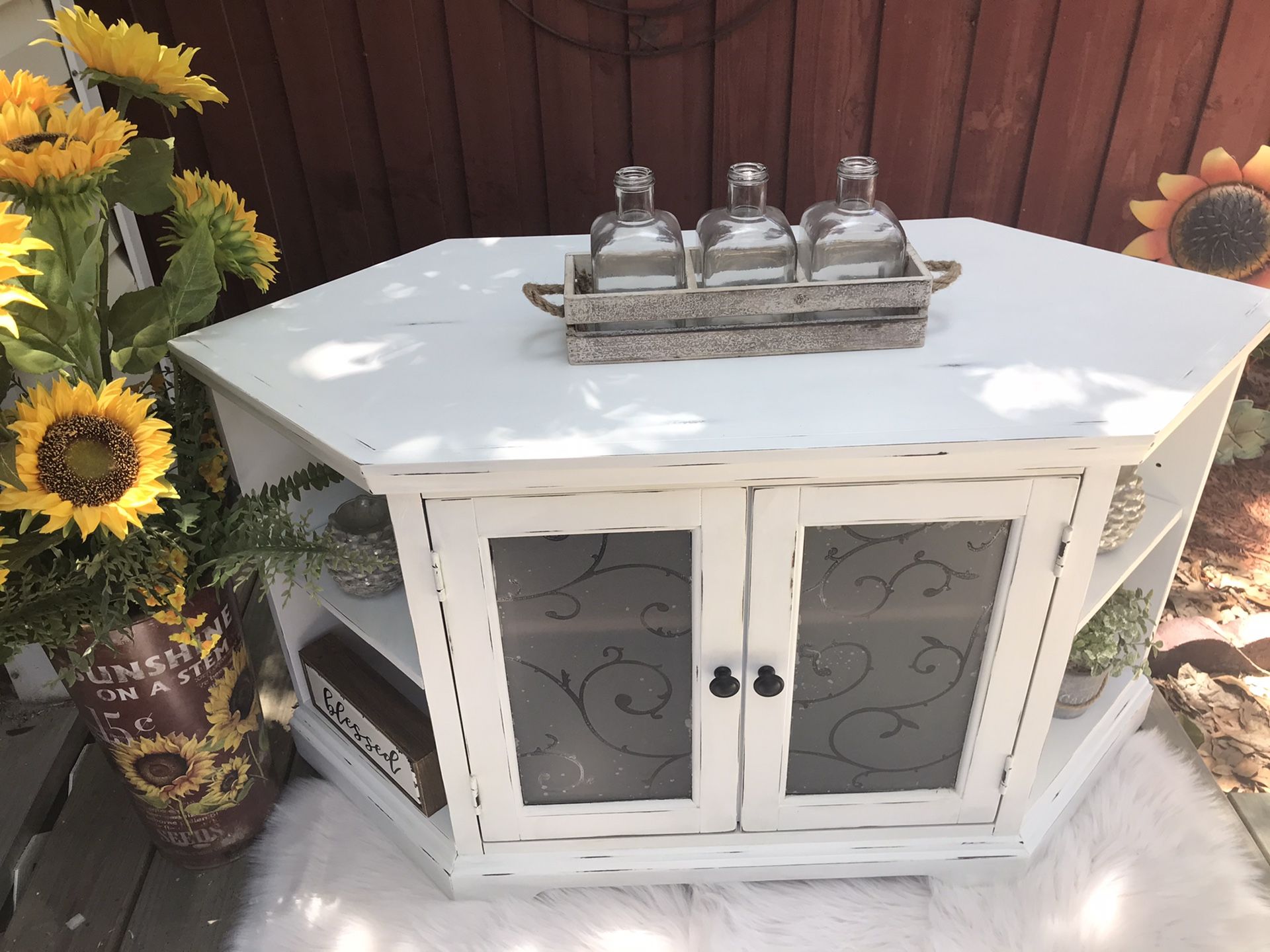 Farmhouse tv console/entry table