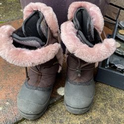 Kids Snow Boots Size 3