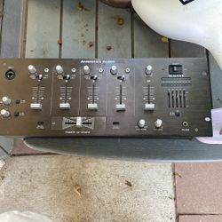 American Audio. Mixer