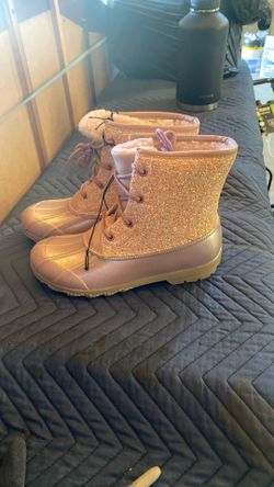 Winter Shoes Size 4