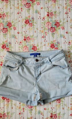 Women's Short Size 8