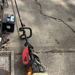 Pole saw 6 or 7 feet working 200 obo