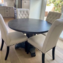 48โ Dinning Table and Chairs