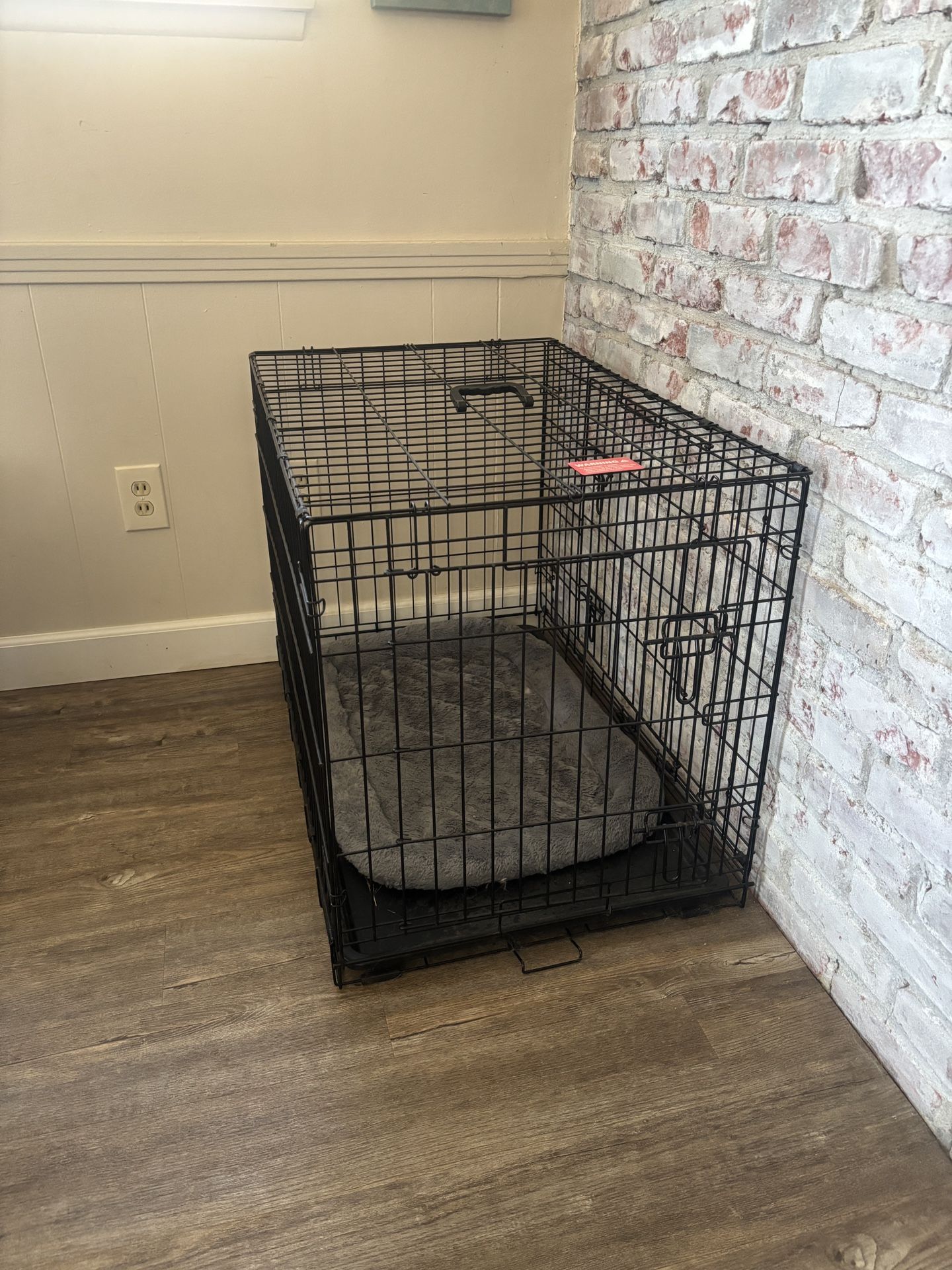 Large Dog Crate, Must Go! Barely Used!