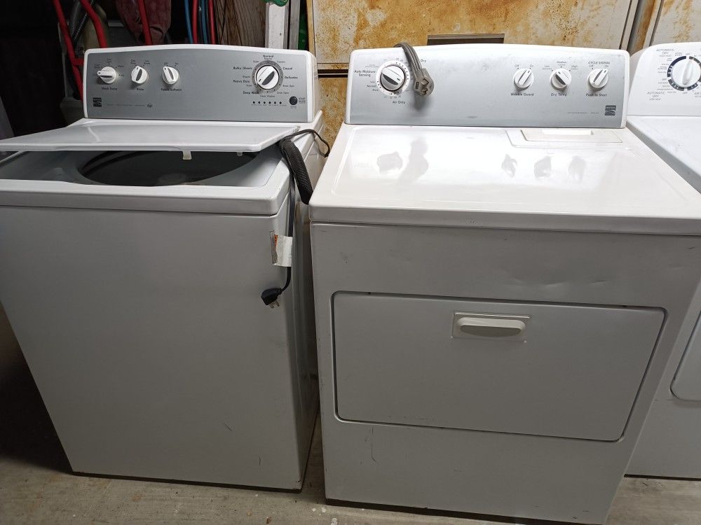 KENMORE WASHER AND DRYER MATCHING SET