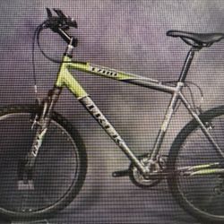 Almost NEW - TREK 3700 mountain bike- women 21 speed , Alum, front suspension  Xtra road tires