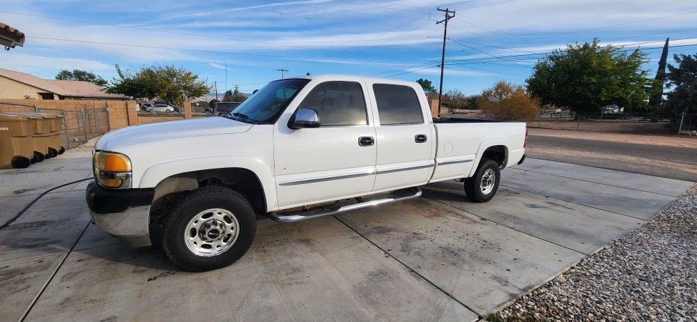 2002 GMC 2500 HD DIESEL 2WD 