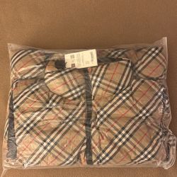 BURBERRY VEST