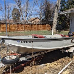 Alumicraft 14 Ft Fishing Boat