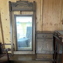 Antique Oak Gentleman’s Dresser w/ Mirror – Early 1900s – Solid Wood