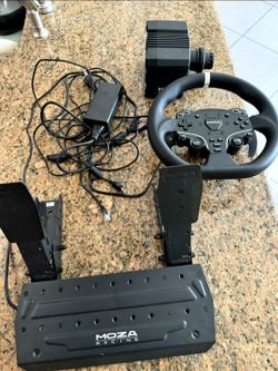 Moza R5 Direct Drive Racing Wheel Bundle With Shifter