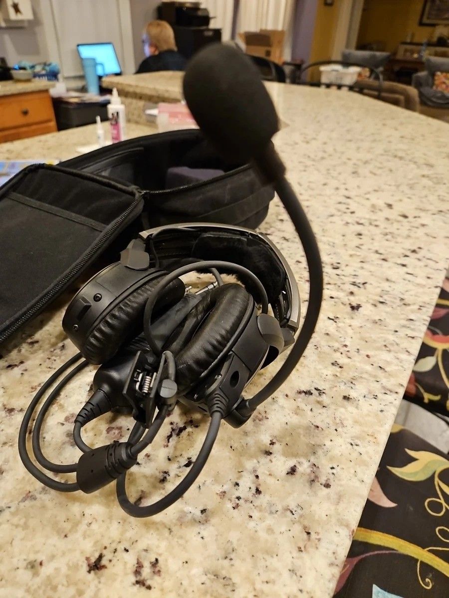 Bose A20 Aviation Headset with Bluetooth Dual Plug Cable