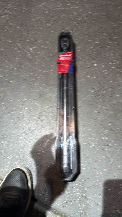 Duralast micrometer torque wrench 1/2 inch