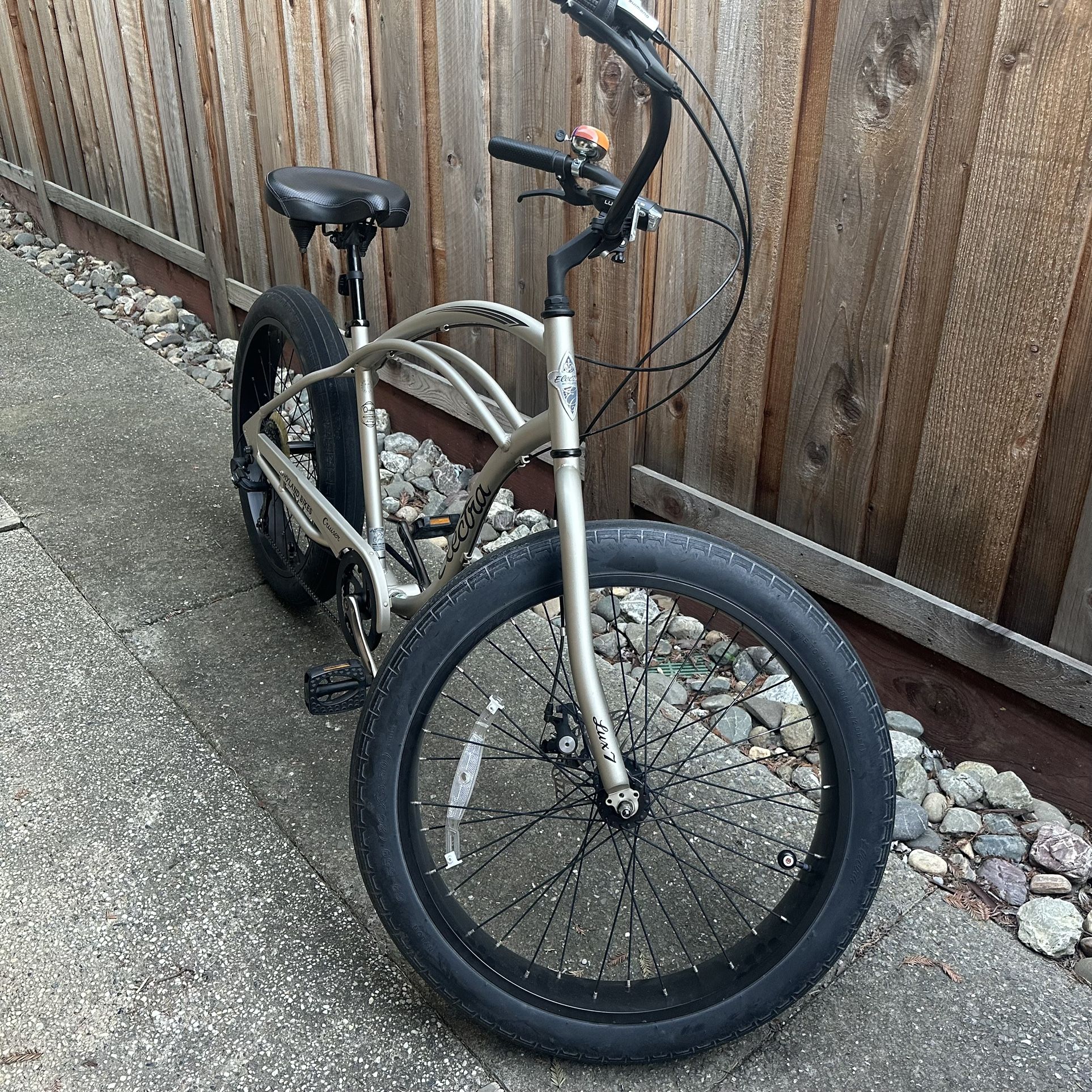 🎄Electra Lux Fat Tire 7D🎄