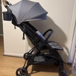 Graco Self Folding Stroller