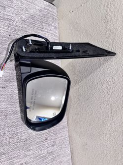 2015 to 2020 TOYOTA SIENNA MIRROR RH