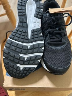 ASICS jolt 3 men 8.5 shoes