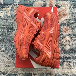 Nike Vomero 5 - Cosmic Clay size 8 M