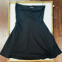 Express Women’s Medium Black Strapless Dress; 95% Polyester & 5% Spandex; 25” in Height