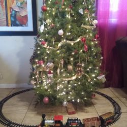 Tren Clásico Nuevo Saca Humo, Pita Y Prende La Luz De Enfrente 