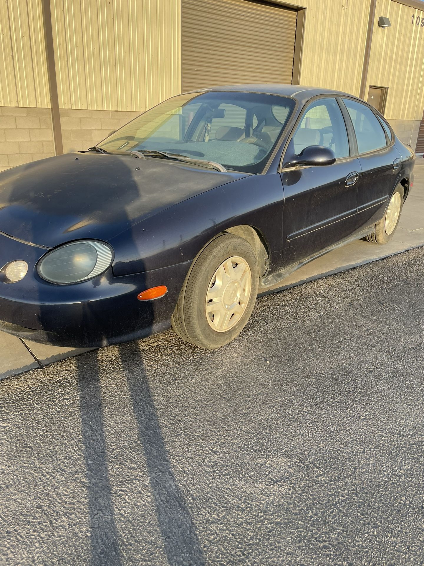 1999 Ford Taurus