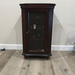  Beautiful wine cabinet !🍷🍷🍾🍾🍾 from Bombay store.