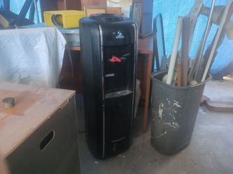 Water dispenser